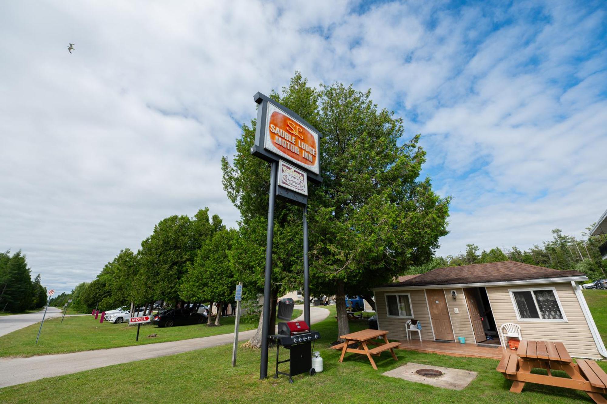 Sauble Beach Lodge Exterior photo