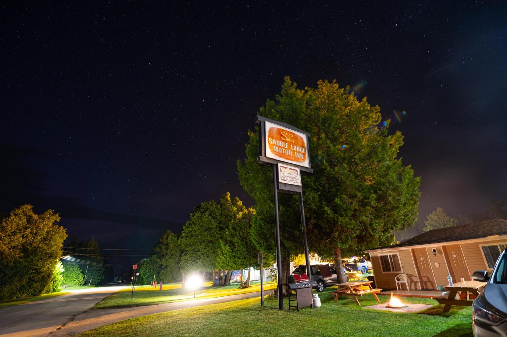 Sauble Beach Lodge Exterior photo