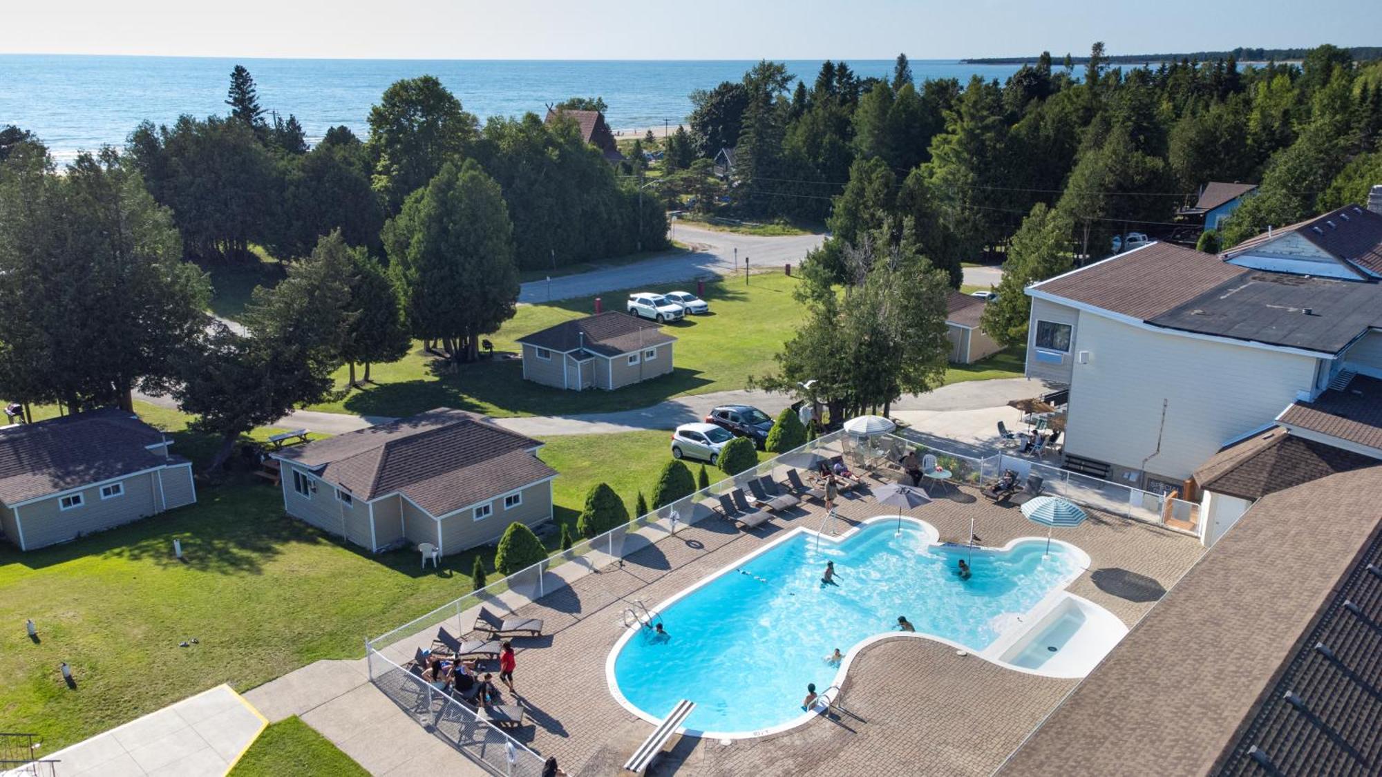 Sauble Beach Lodge Exterior photo