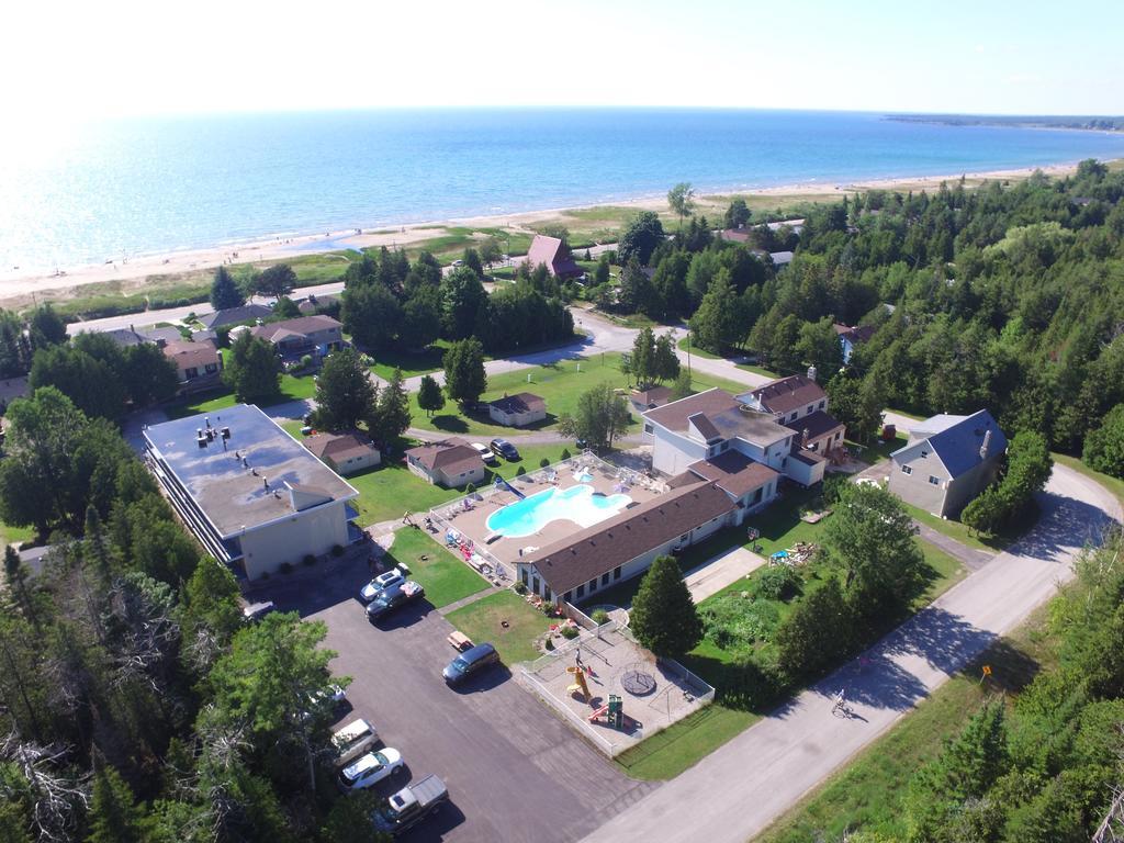 Sauble Beach Lodge Exterior photo